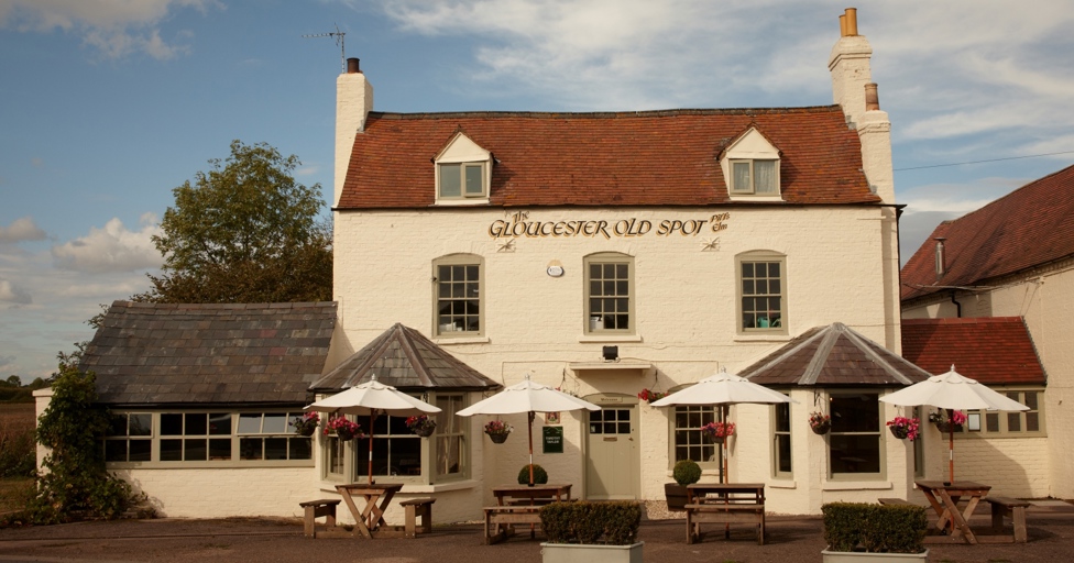 One of Gloucestershire's 'best pubs' goes up for sale - Vimarsana News