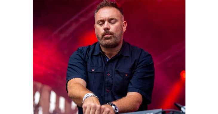 A 50-piece orchestra will be sharing the stage with Seb Fontaine at Cheltenham Racecourse, this December 2021.