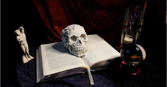 Award-winning theatre company celebrates five years of fright at Cheltenham Literature Festival