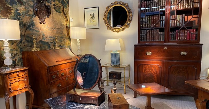 Visitors can discover all kinds of antique and vintage pieces, ranging in price from 20 to over 10,000.