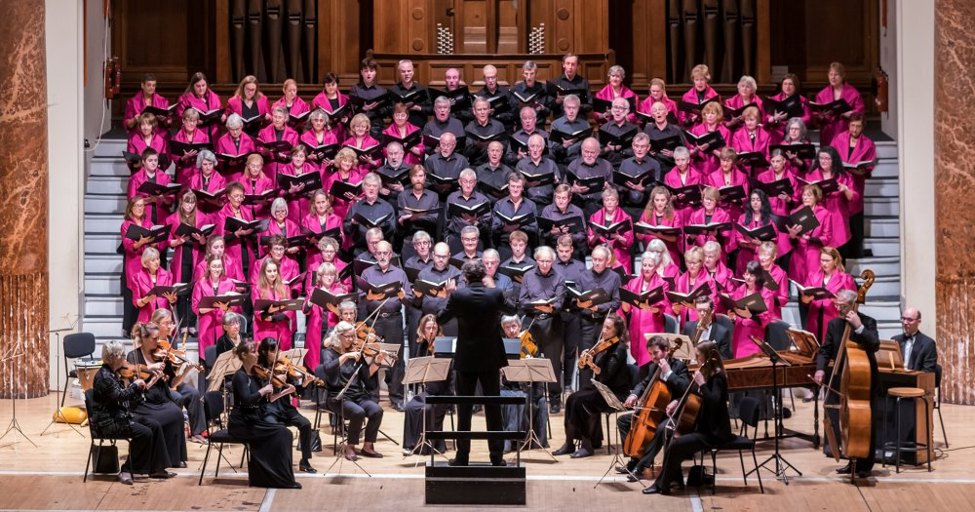Renowned Gloucestershire choir joined by Blackweir Brass and acclaimed soprano for a magical Christmas concert at Cheltenham Town Hall - Vimarsana News