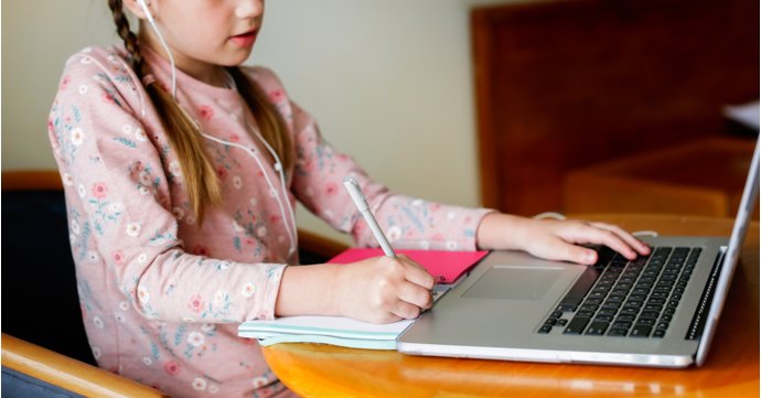 10 useful tips for Gloucestershire’s home-schooling parents