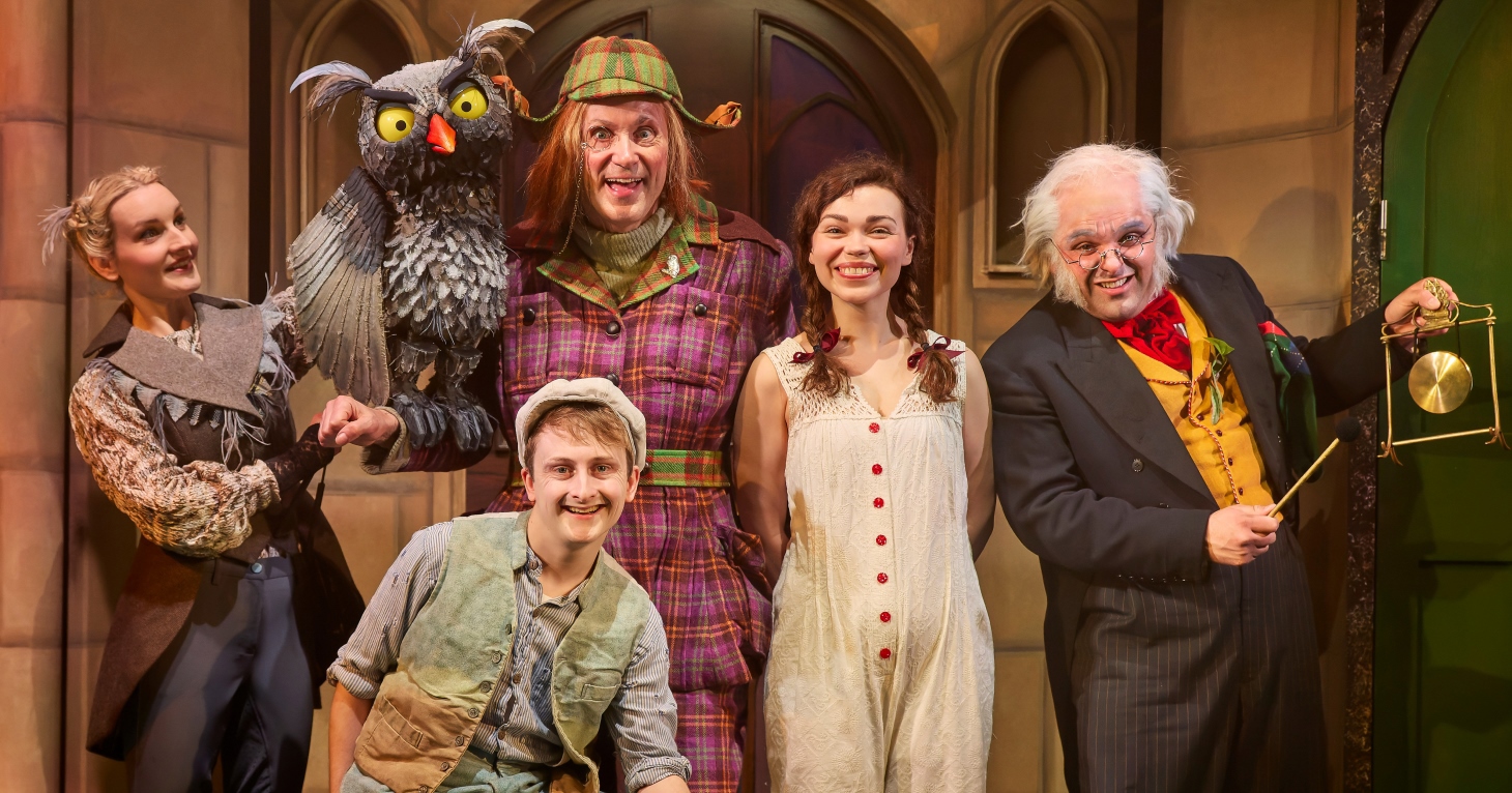 Win a children's party with David Walliams' Awful Auntie at the Everyman Theatre - Vimarsana News