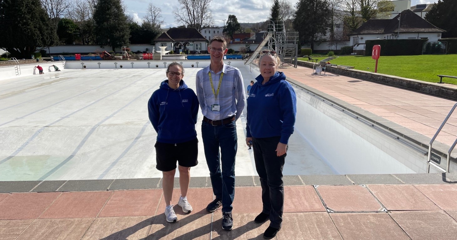 Sandford Parks Lido receives over £300,000 to secure its future - Vimarsana News